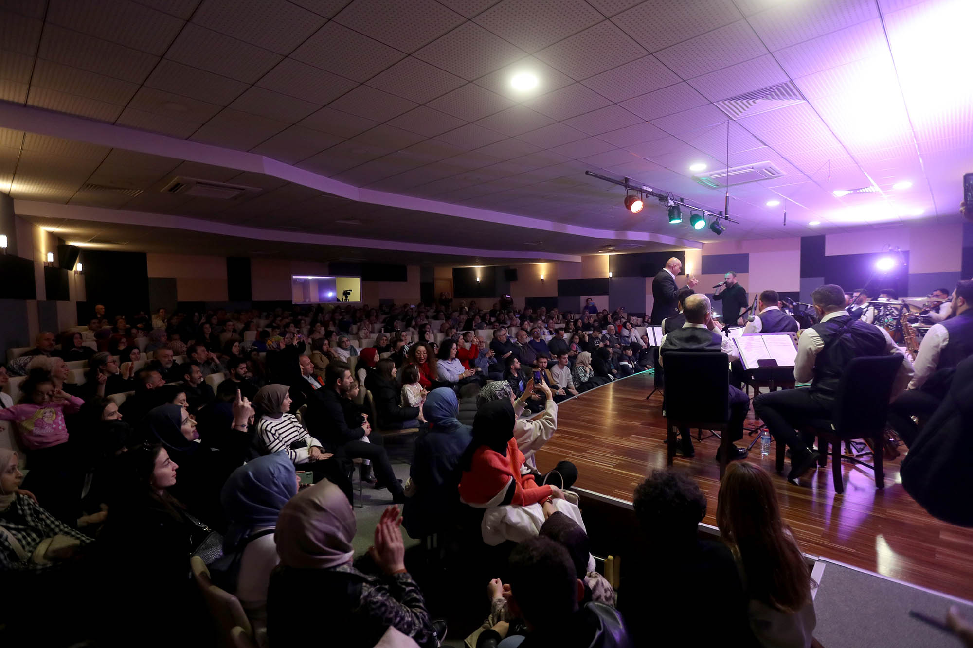 Kent Orkestrası’ndan Nostaljik Pop Rüzgârı 