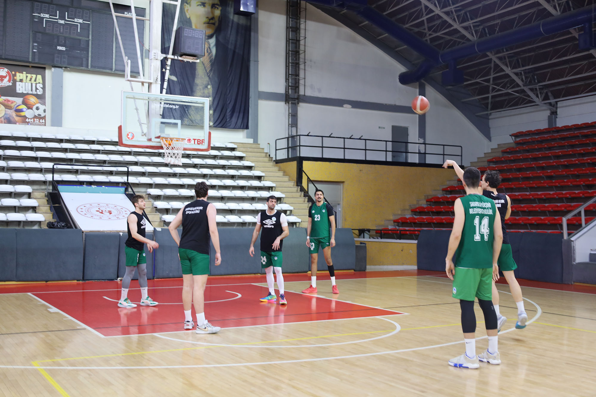 Büyükşehir Basket kritik virajda Akhisar’a gidiyor: “İnanıyoruz ve galibiyet bizim olacak”