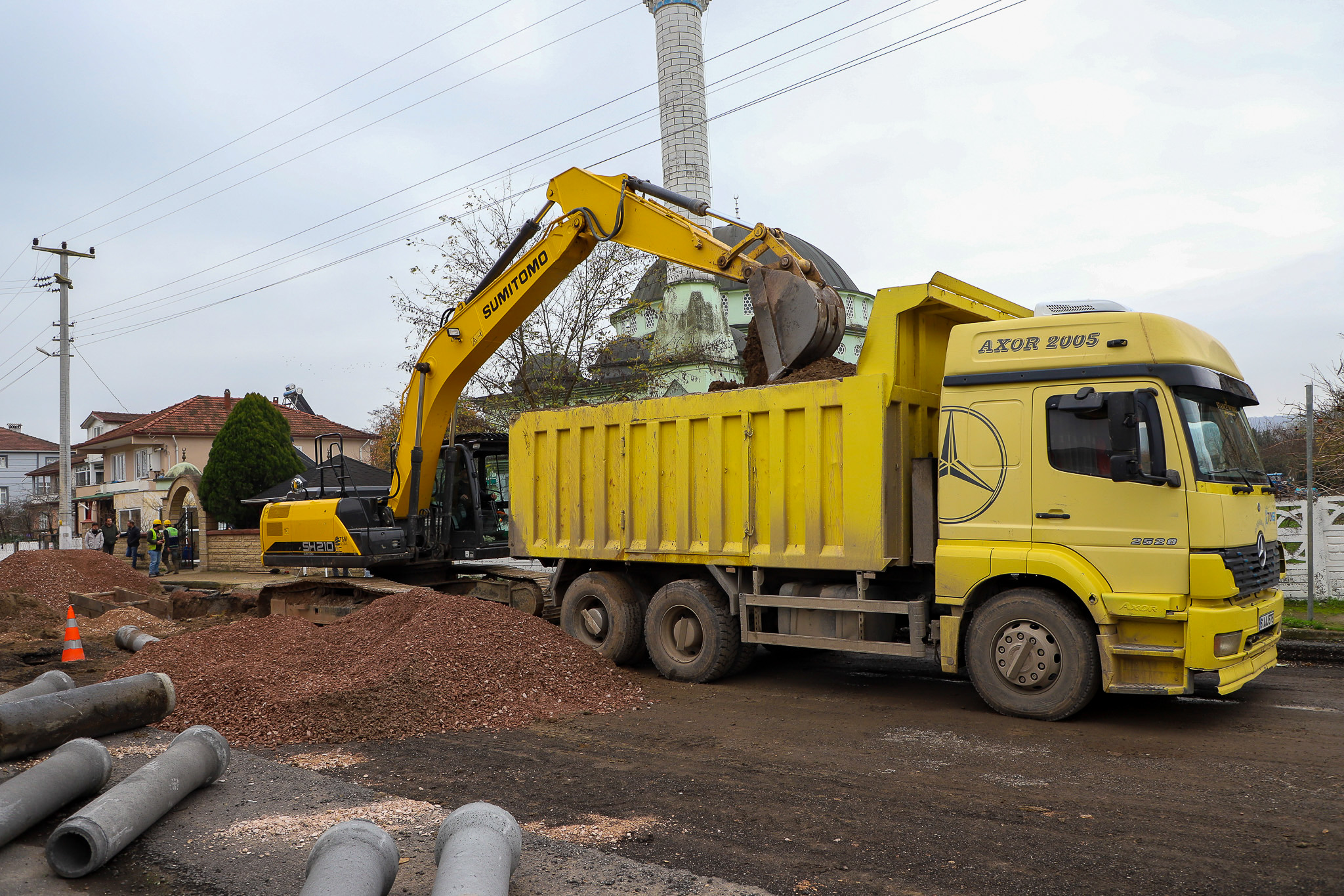 Söğütlü’nün atık su ve içme suyu projesinde çalışmalar hız kazandı