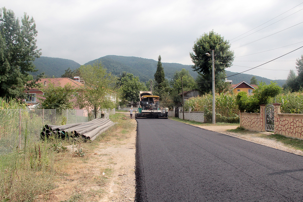 Altındere Mahallesi Asfaltlanıyor