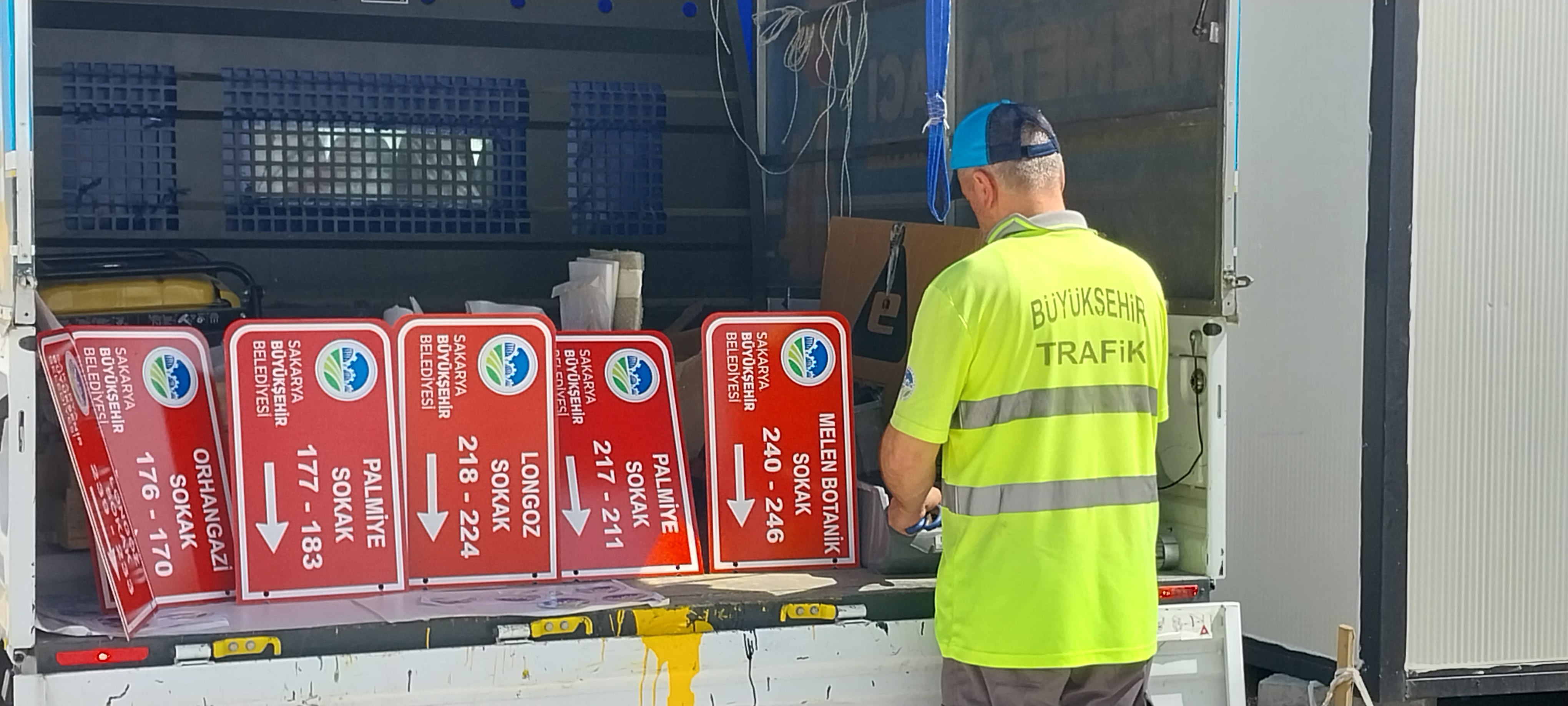 İskenderun kardeşlik kentinin sokaklarında Sakarya’dan izler var