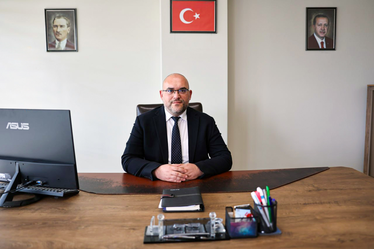 Futbol, basketbol ve voleybol sahalarında çalışmalar başladı: İlk proje Adapazarı Kurtbeyler’e
