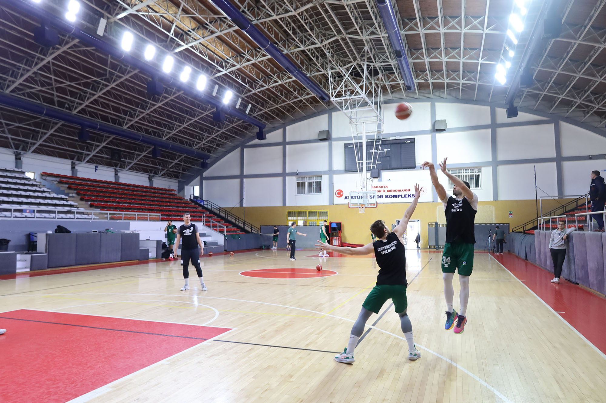 Büyükşehir Basket kritik virajda Akhisar’a gidiyor: “İnanıyoruz ve galibiyet bizim olacak”