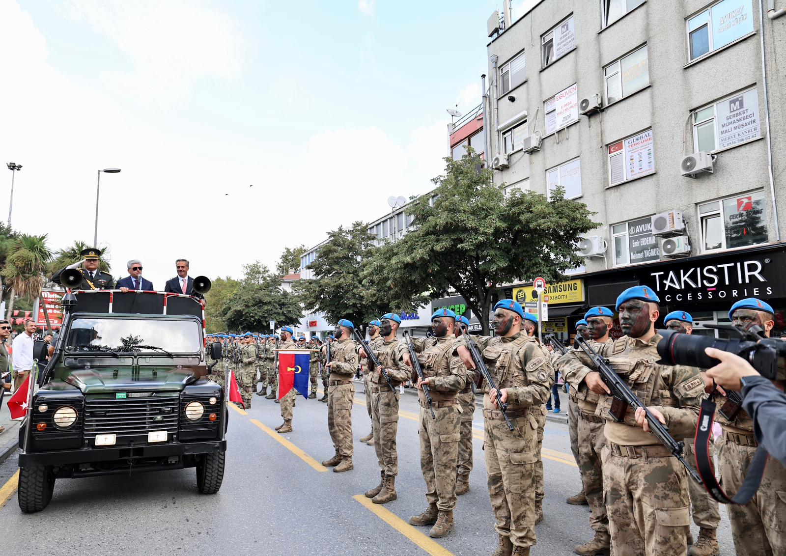 Alemdar, “Zafer coşkumuz ülkemizin dört bir yanında hiç eksilmesin”