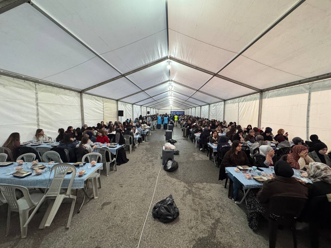 Sakarya’da farklı renk ve coğrafyadan binler aynı sofrada oruç açıyor