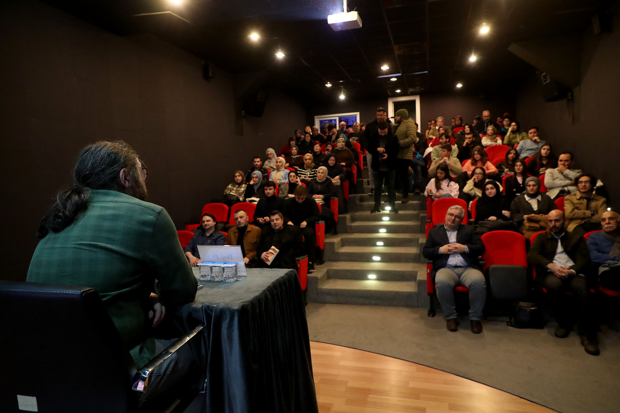 Enis Doko ‘Yapay Zekâ âşık olabilir mi?’ sorusuna OSM’de cevap verdi: “Âşık olamaz ama…”