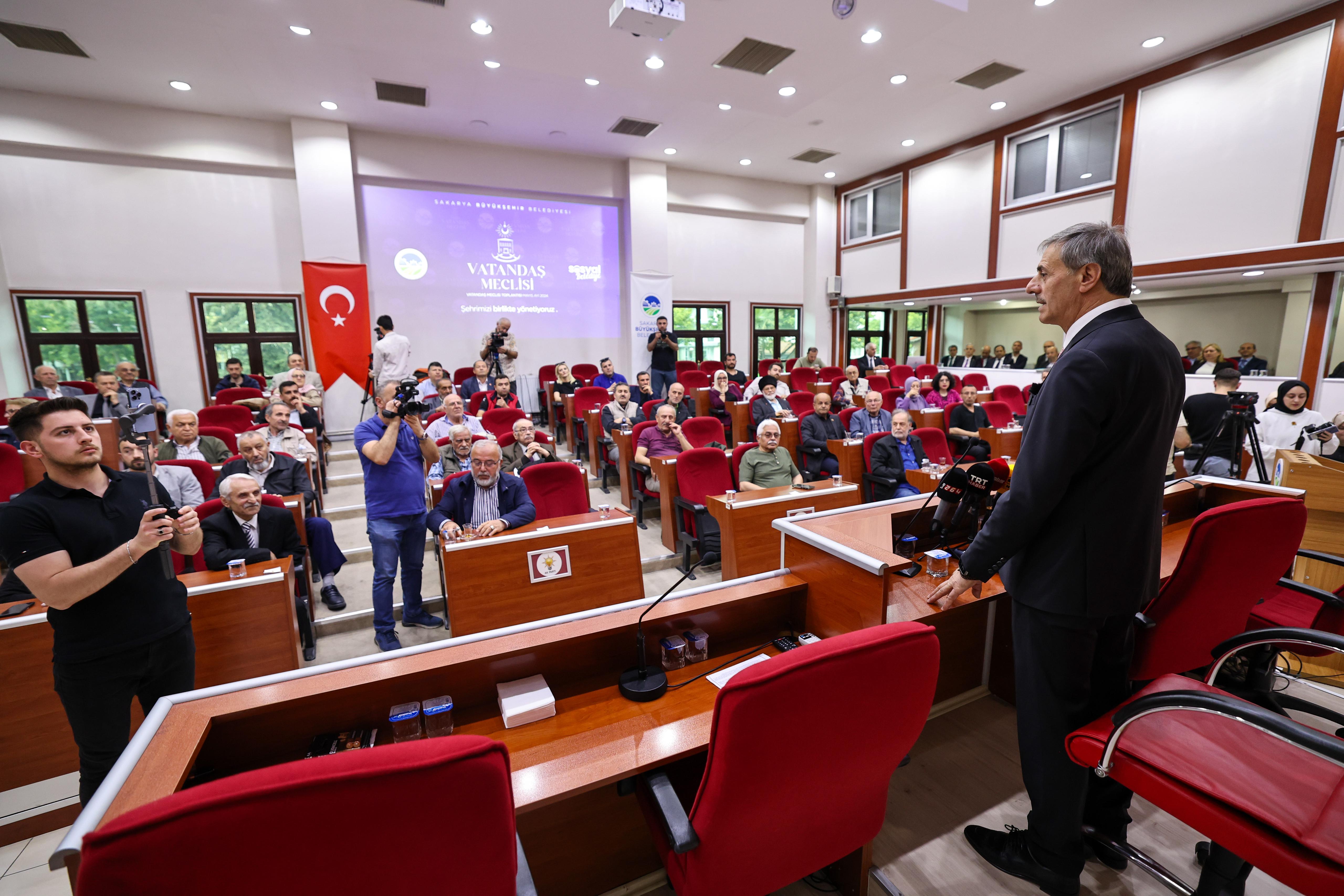 Alemdar vatandaşa meclisin kapısını açtı: “Bu şehrin geleceğine birlikte mühür vuracağız”