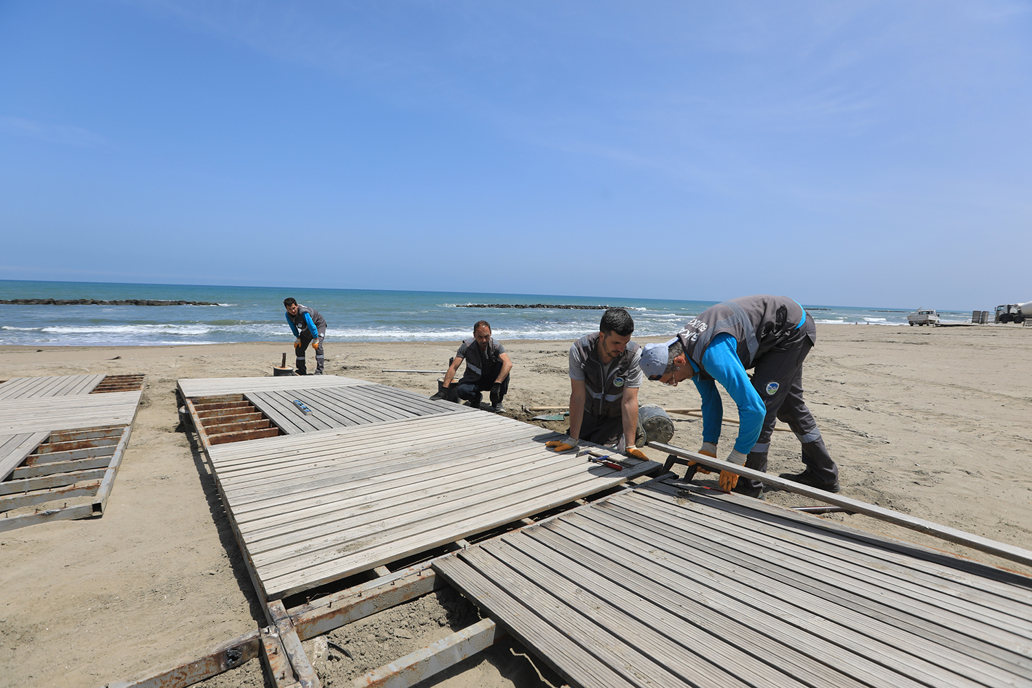 Büyükşehir Sahilleri Yaza Hazırlıyor