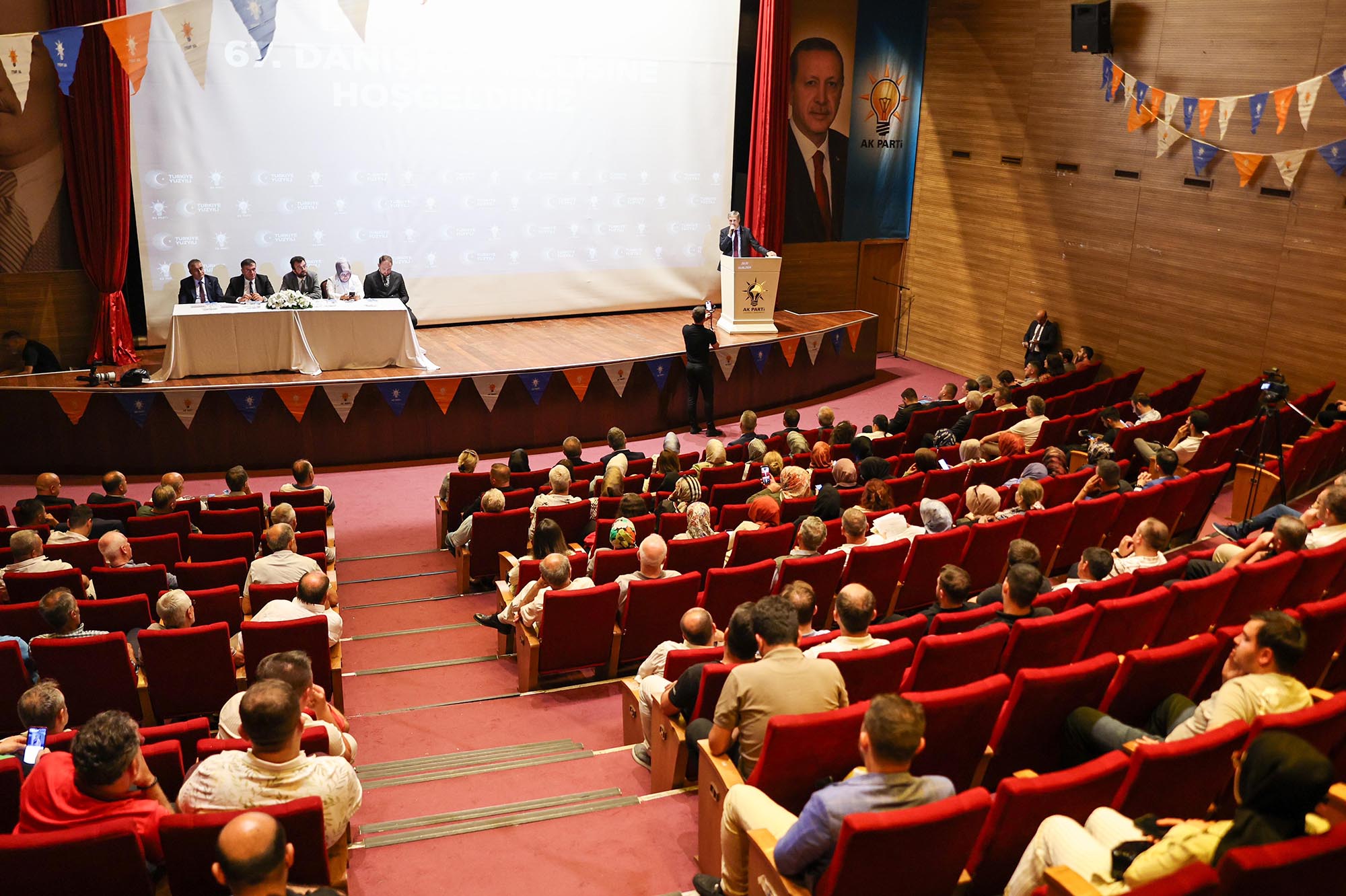 “Verdiğimiz sözleri tek tek tutuyoruz”