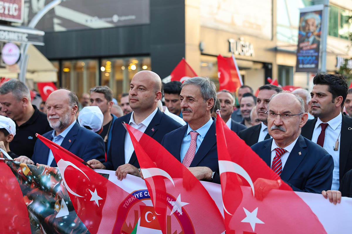 Yusuf Alemdar 15 Temmuz gecesini anlattı: “Hainlerin saçtığı karanlık Sakarya’nın destanıyla aydınlandı”
