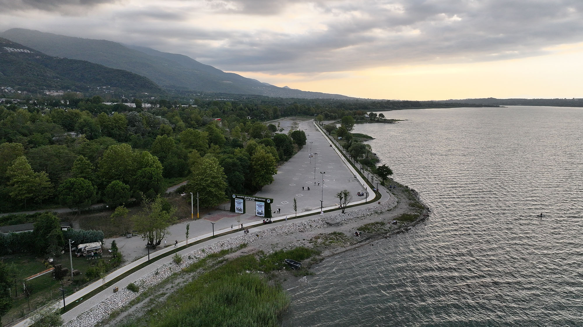 Sapanca Park bölgenin ışıltısı, parlayan yıldızı oldu: Her gün binlerce kişiyi ağırlıyor…