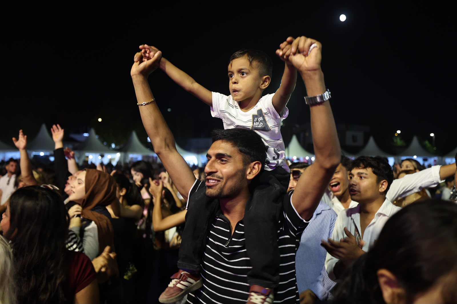 Millet Bahçesi’nde kültürlerin buluştuğu festival renkli finalle tamamlandı