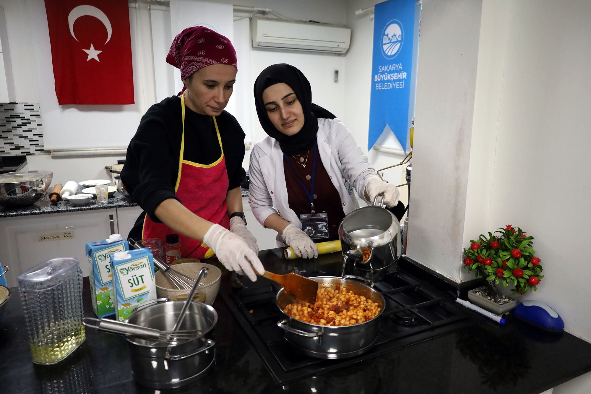 Ramazan’ın geleneksel lezzetleri SAMEK mutfağında hazırlandı