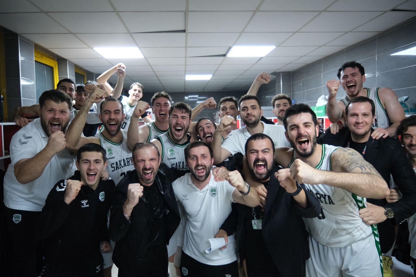 Büyükşehir Basketbol taraftarı önünde 7’de 7 yaptı: 90-76