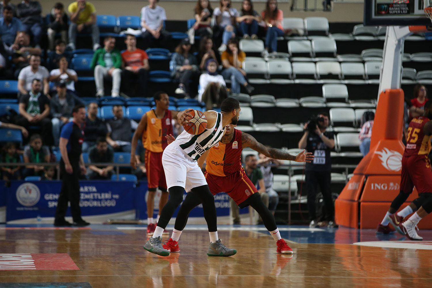 Büyükşehir Basket Play-Off’ta