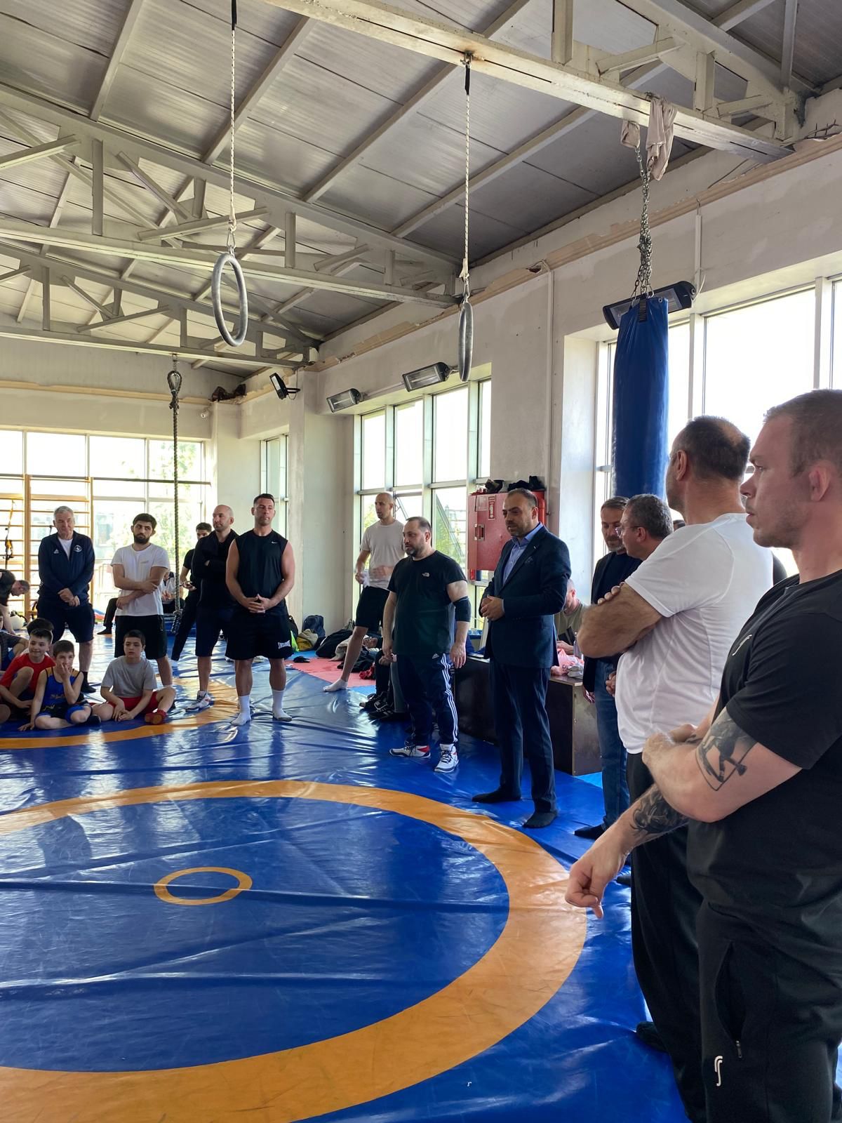 Enes Zengin şampiyonlara moral oldu: “Spor dostluk ve kardeşliktir”