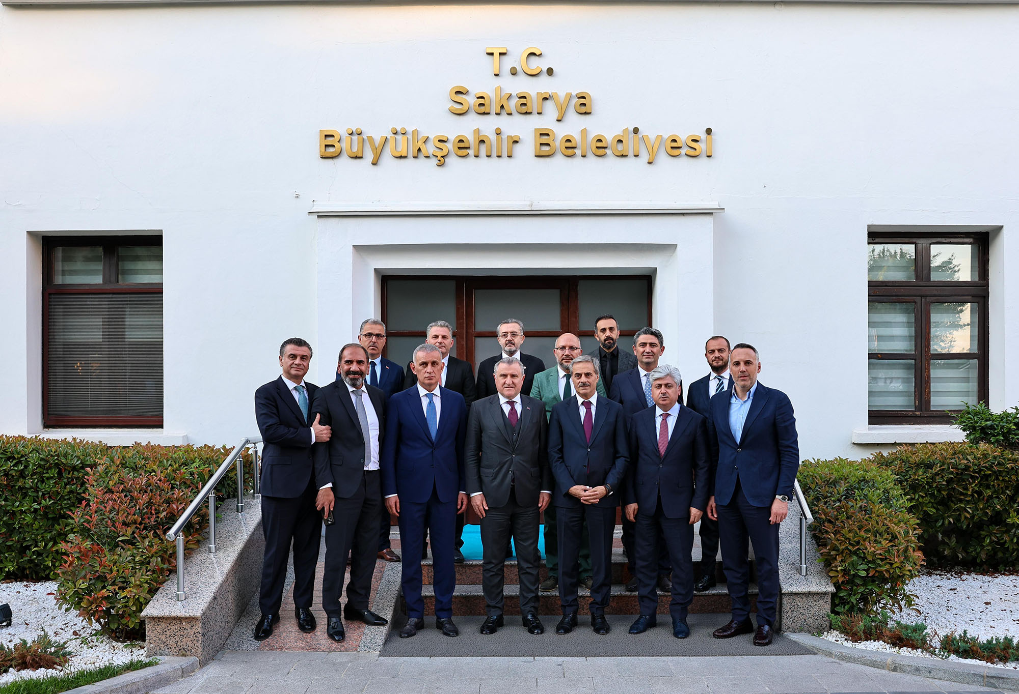Bakan Osman Aşkın Bak, Mollaköy projesi için müjdeyi Büyükşehir’de verdi