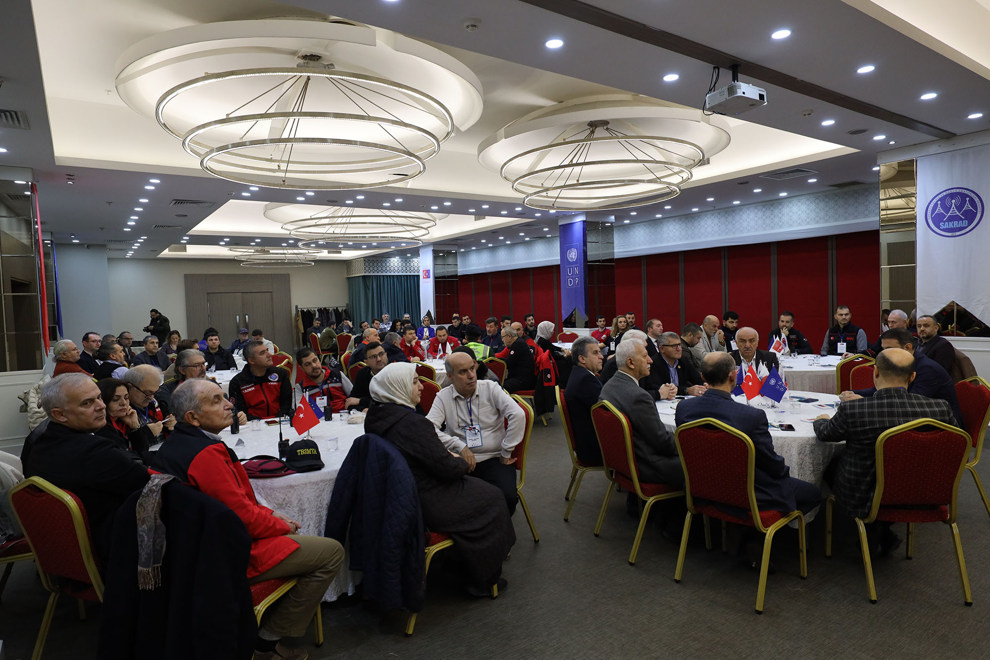 GSM’i ve interneti devre dışı bırakan büyük bir depremde canlara umut olacak