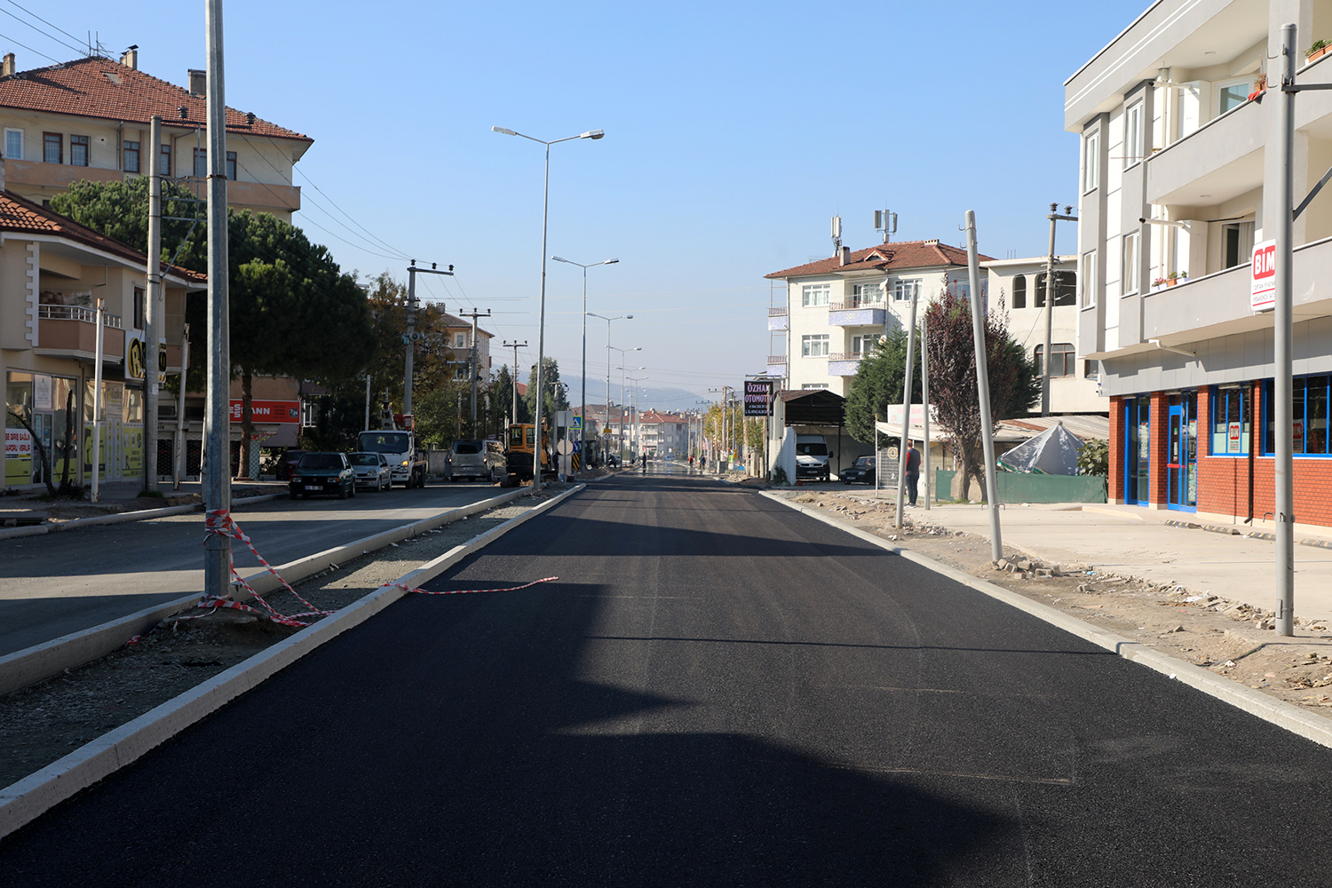 Erenler’de yoğun asfalt mesaisi