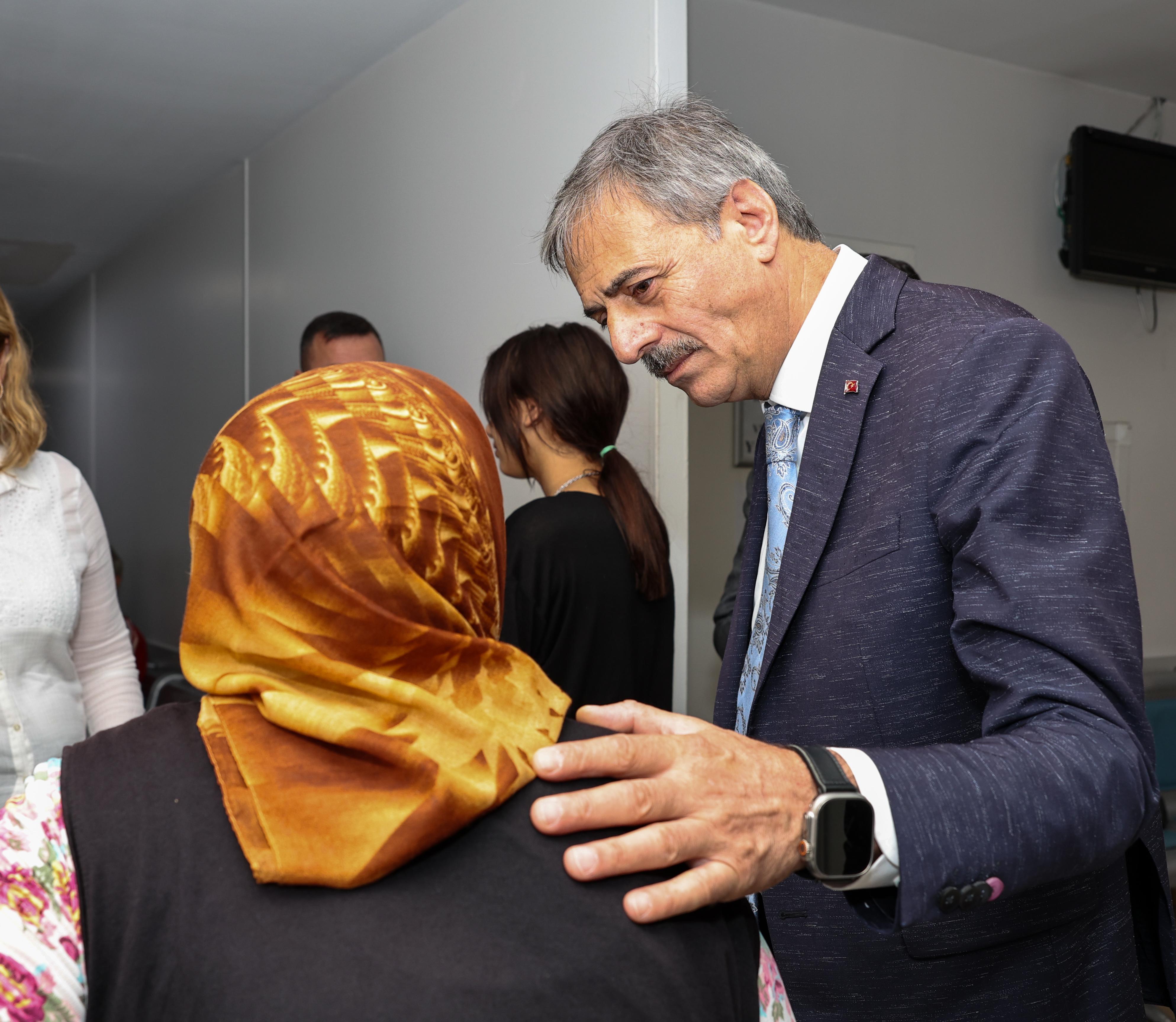“Önceliğimiz vatandaşlarımıza en iyi hizmeti sunmaktır”