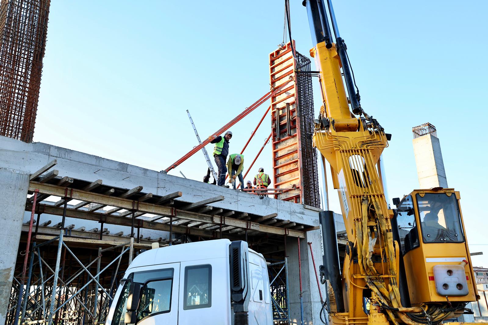 “Kaynarca’nın çehresini değiştirecek adımları bir bir atıyoruz”