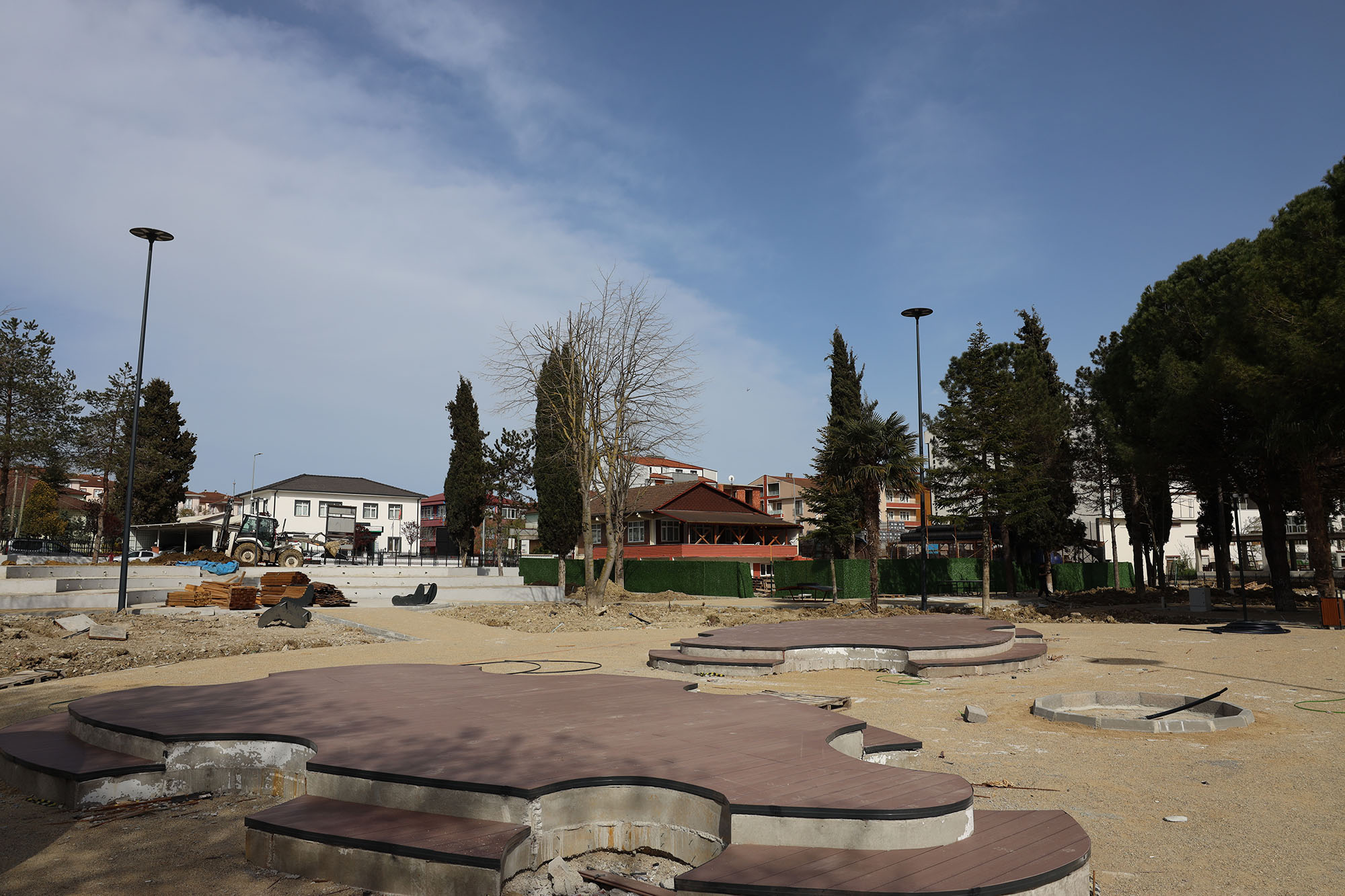 Kaynarca yeni buluşma noktasına kavuşuyor: Satranç alanı, ayak tenisi, tırmanma alanı, kaykay pisti…