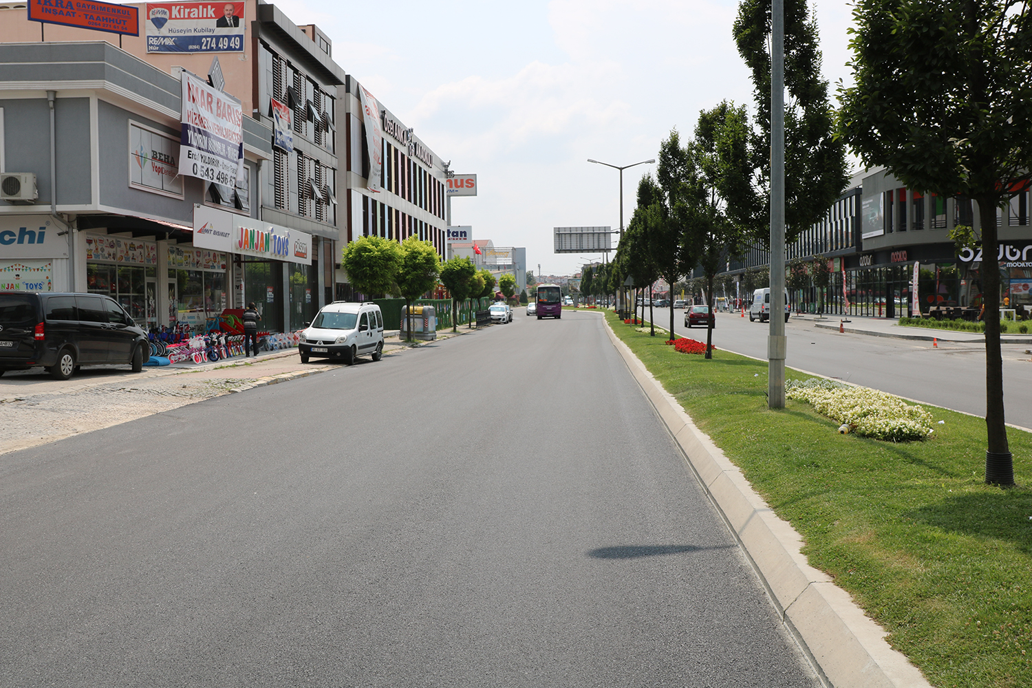 Sakarbaba Caddesi yeni yüzüne kavuştu