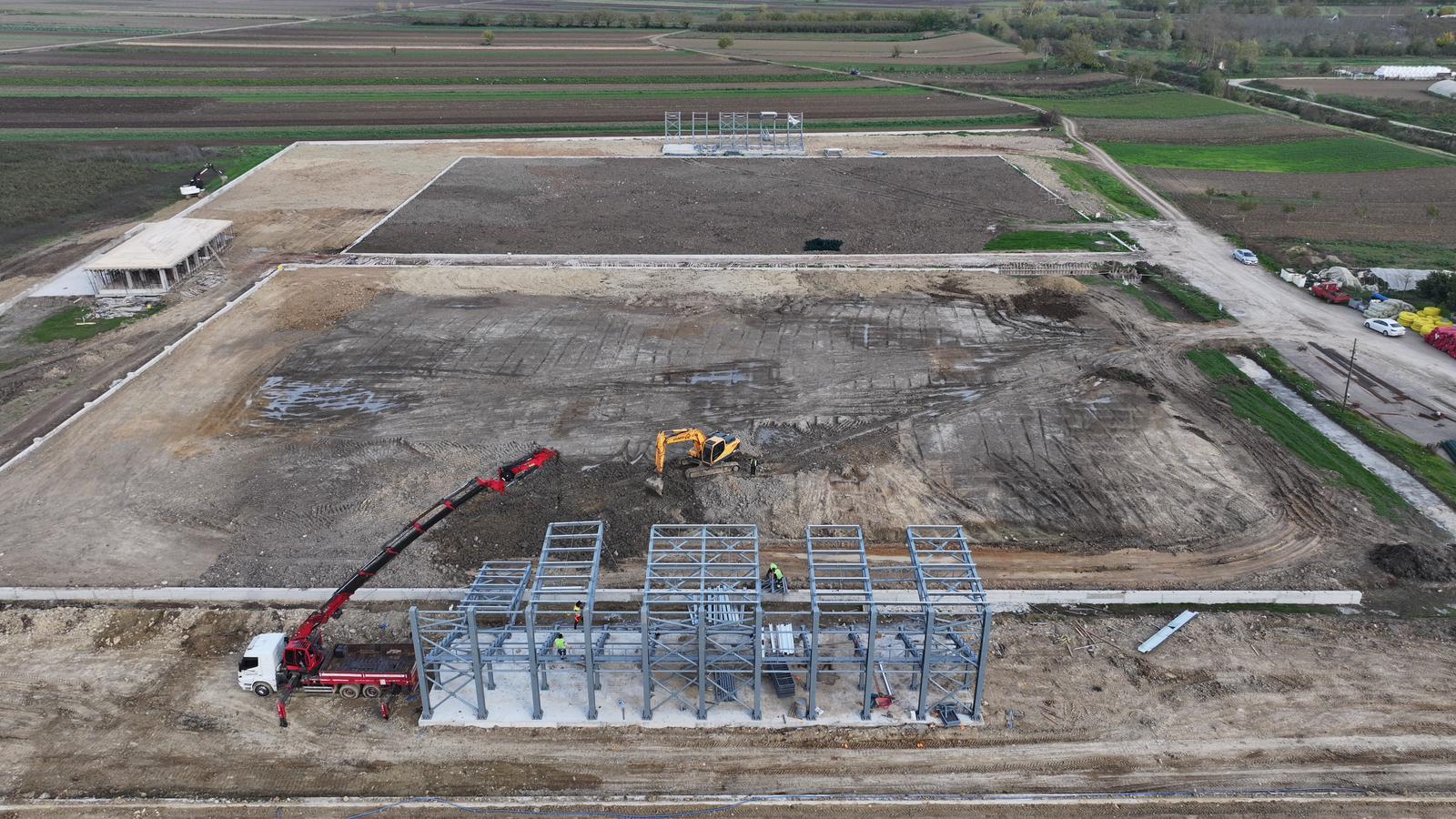 “Sakarya’nın her köşesinde gençlerimiz için spor tesisleri kazandırıyoruz”