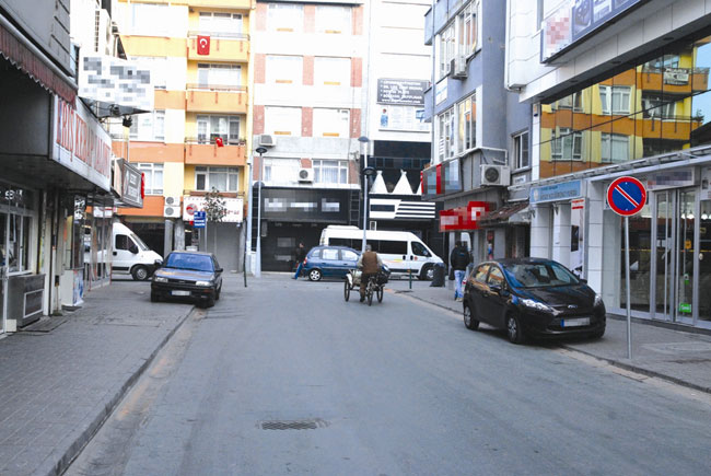 Kaldırım Yaya İçindir Araç Park Etmeyelim