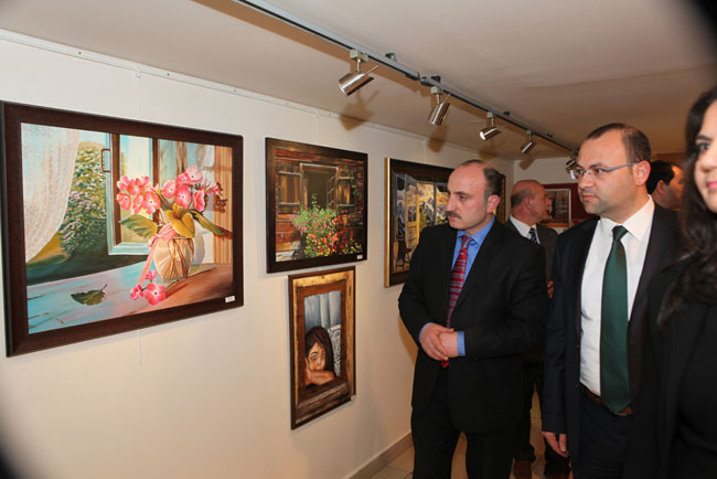 Pencerenin Ardı Misafirlerini Bekliyor