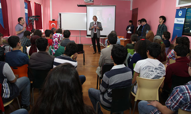 Gençler Sanatla Buluşuyor