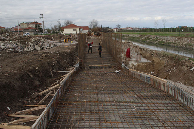 Köprü İnşaatı Hızla İlerliyor