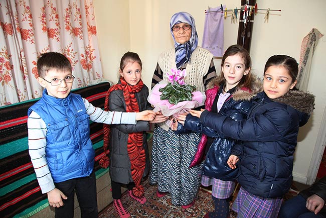 Miniklerden 'Değerli' Ziyaret