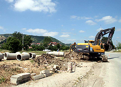 Altyapı Çalışmalarını Sürdürüyoruz