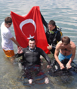 Engelliler Sapanca'ya Daldı