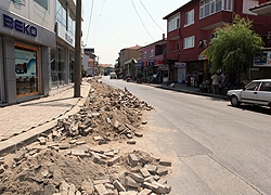 Yollar Genişlemeye Devam Ediyor