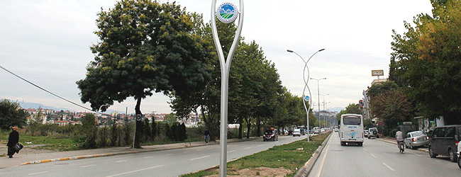 İzmit ve A.Menderes Caddesi Yenileniyor