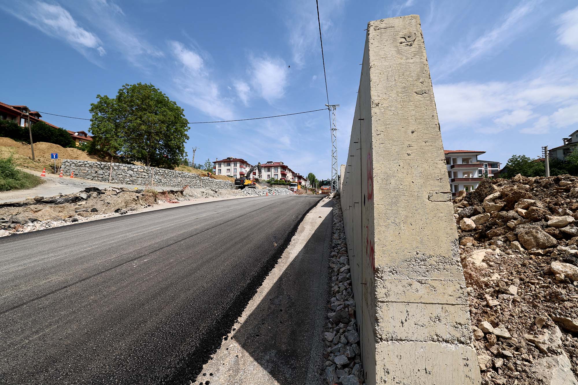 Serdivan’da sürücülere nefes aldıracak yeni kaçış güzergahı açılıyor: Asfalt işlemi başladı