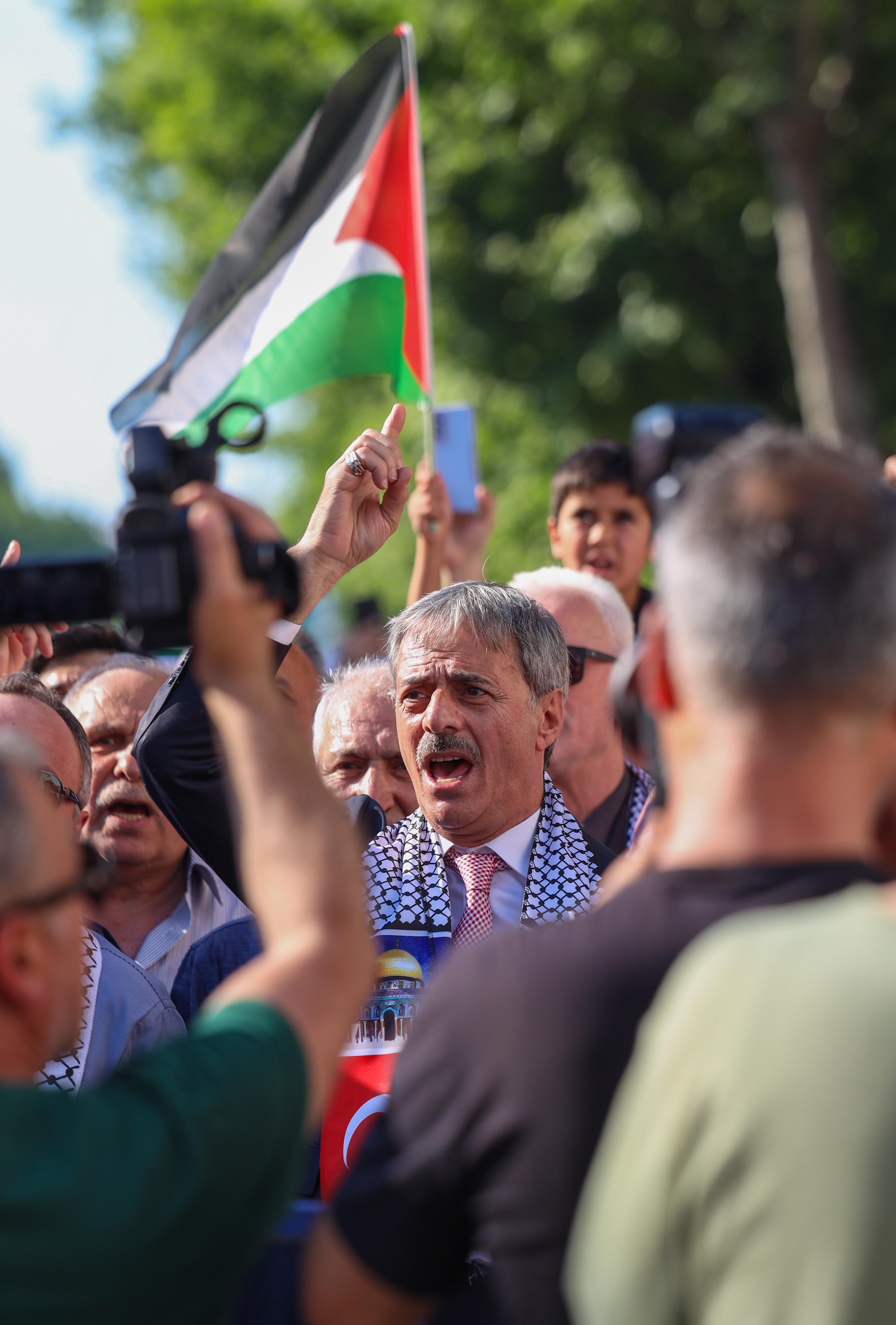 Yusuf Alemdar Filistin için sokağa dökülen binlerce Sakaryalıyla: "Filistin hepimizin davasıdır"