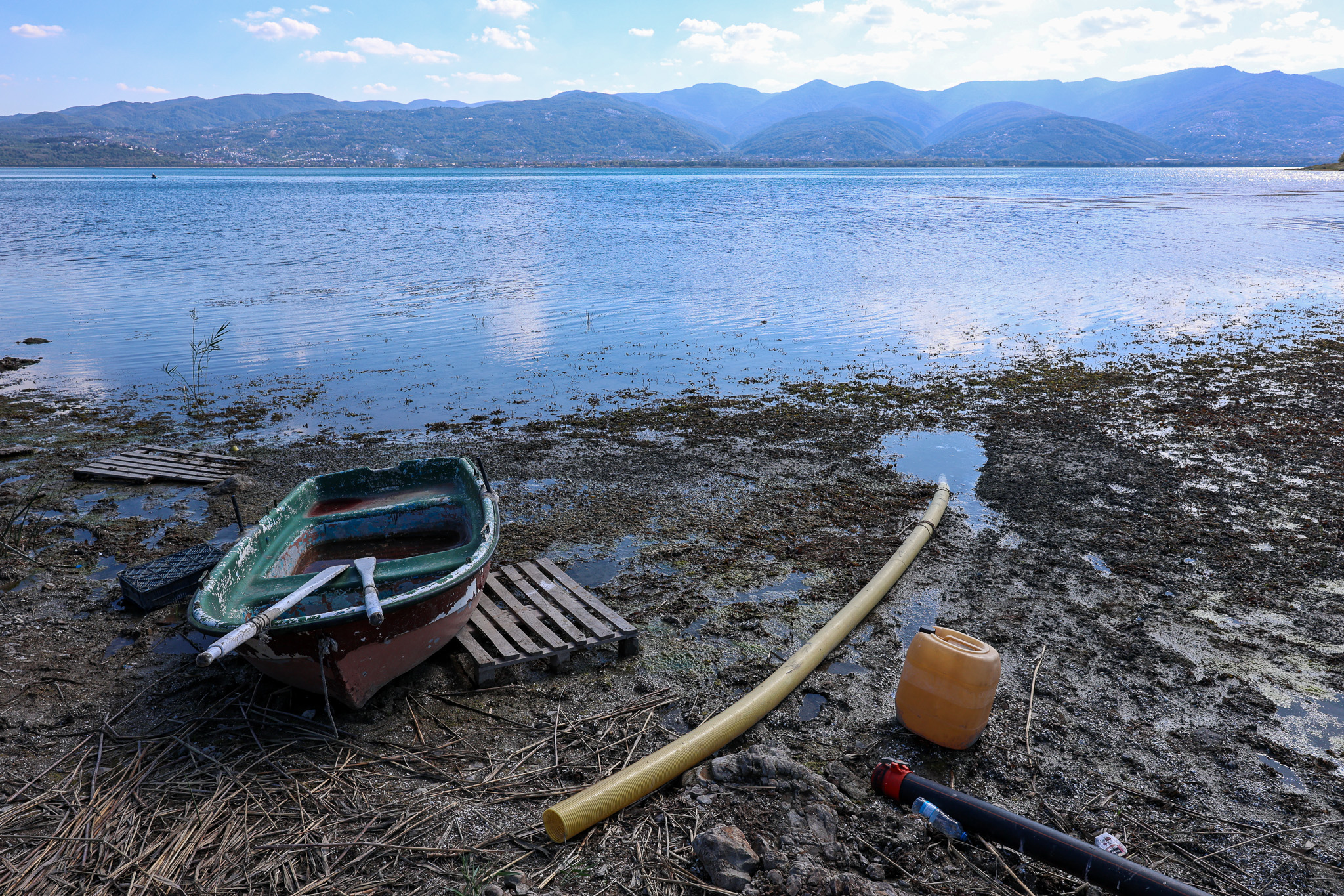 “Gölün mevcut durumunda farklı şehirlere su aktarımı mümkün değil” 