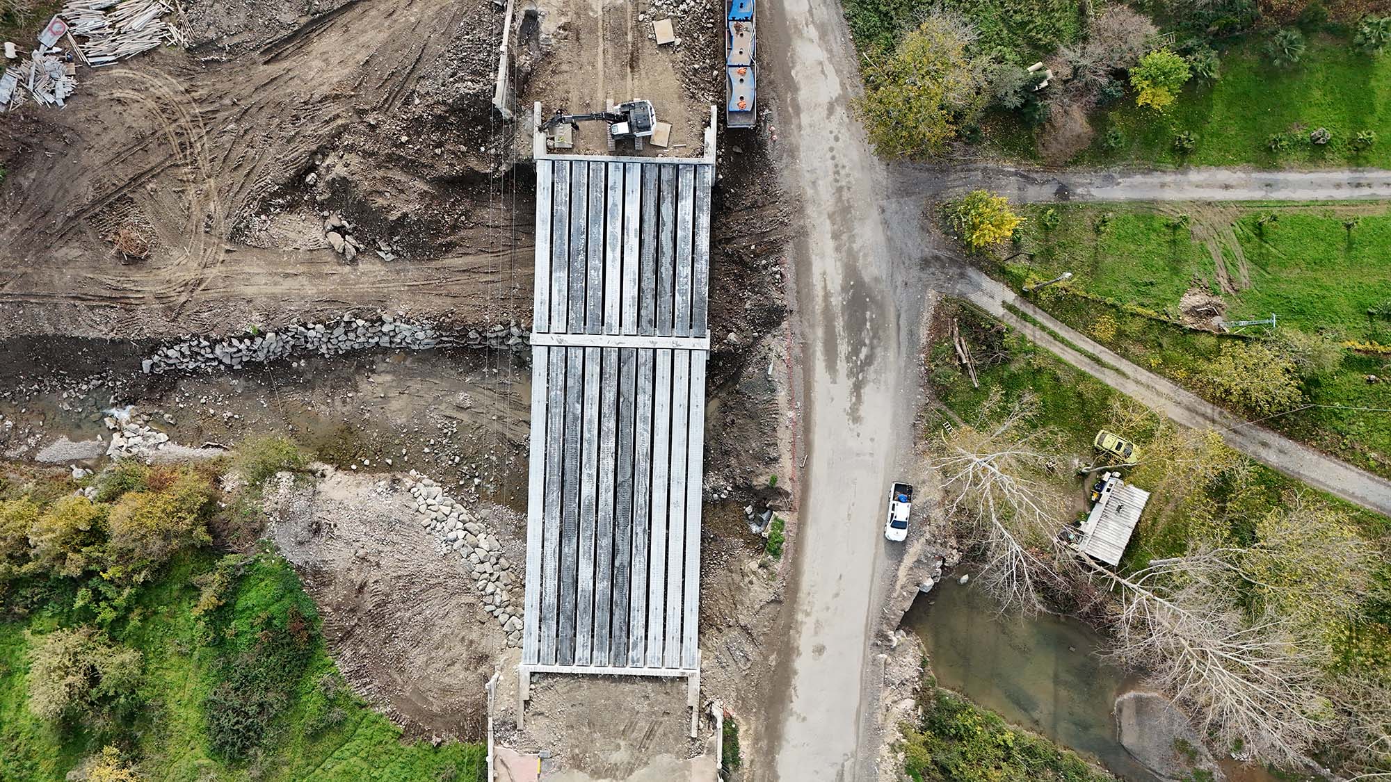 Karapürçek ulaşımına güç katacak Mesudiye Köprüsü’ne adım adım