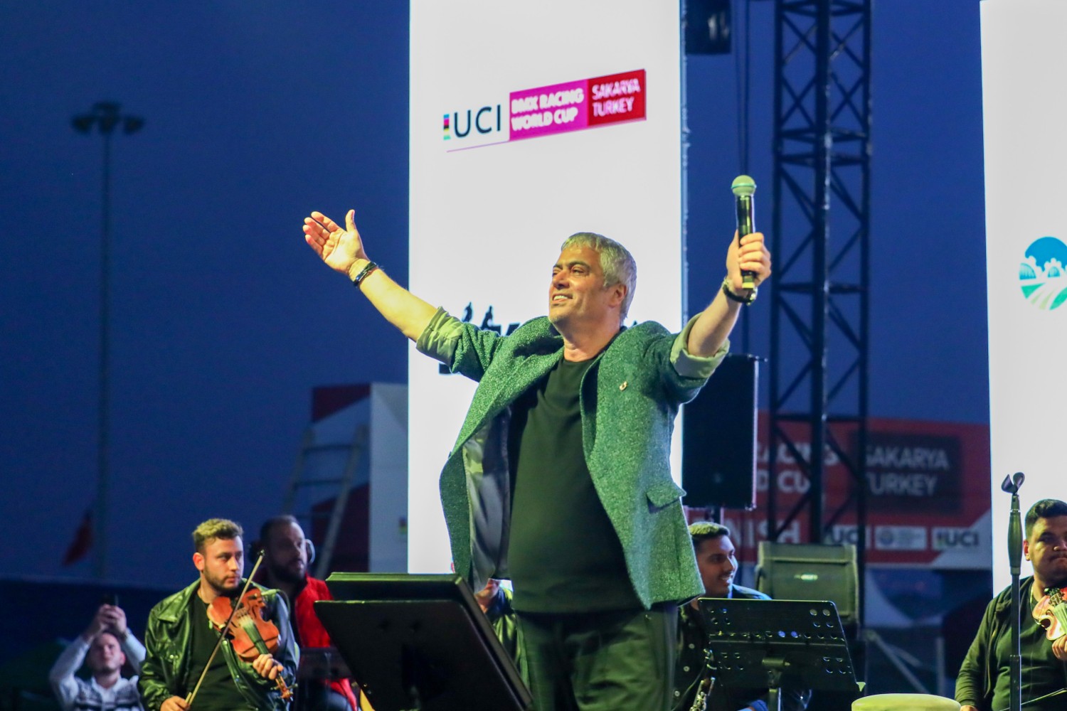 Vadide Dünya Kupası yarışları sonrası Cengiz Kurtoğlu rüzgarı