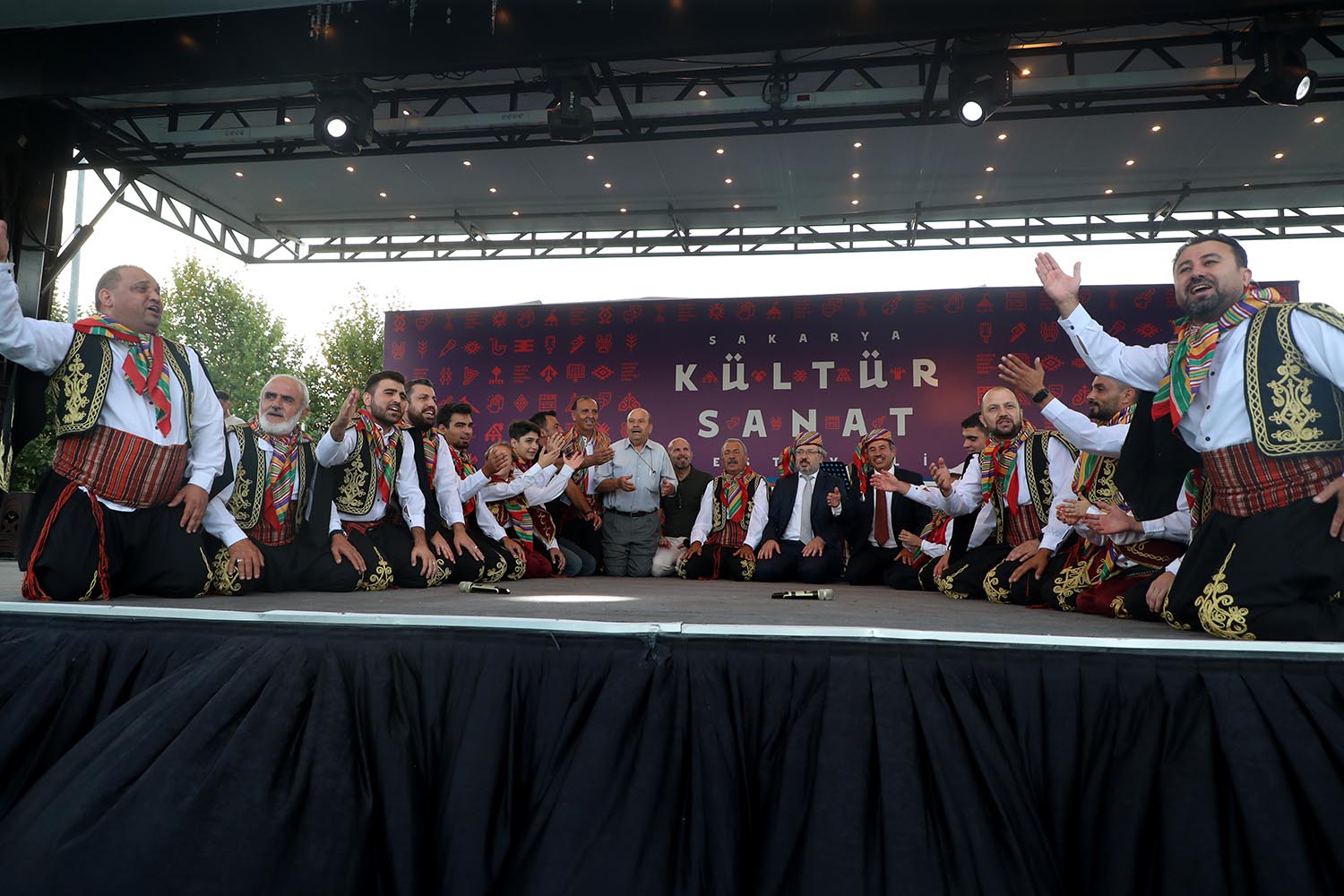 Gelenek bozulmadı, takvim paylaşıldı: Sakarya’da 7 gün sürecek kültür şöleni başlıyor