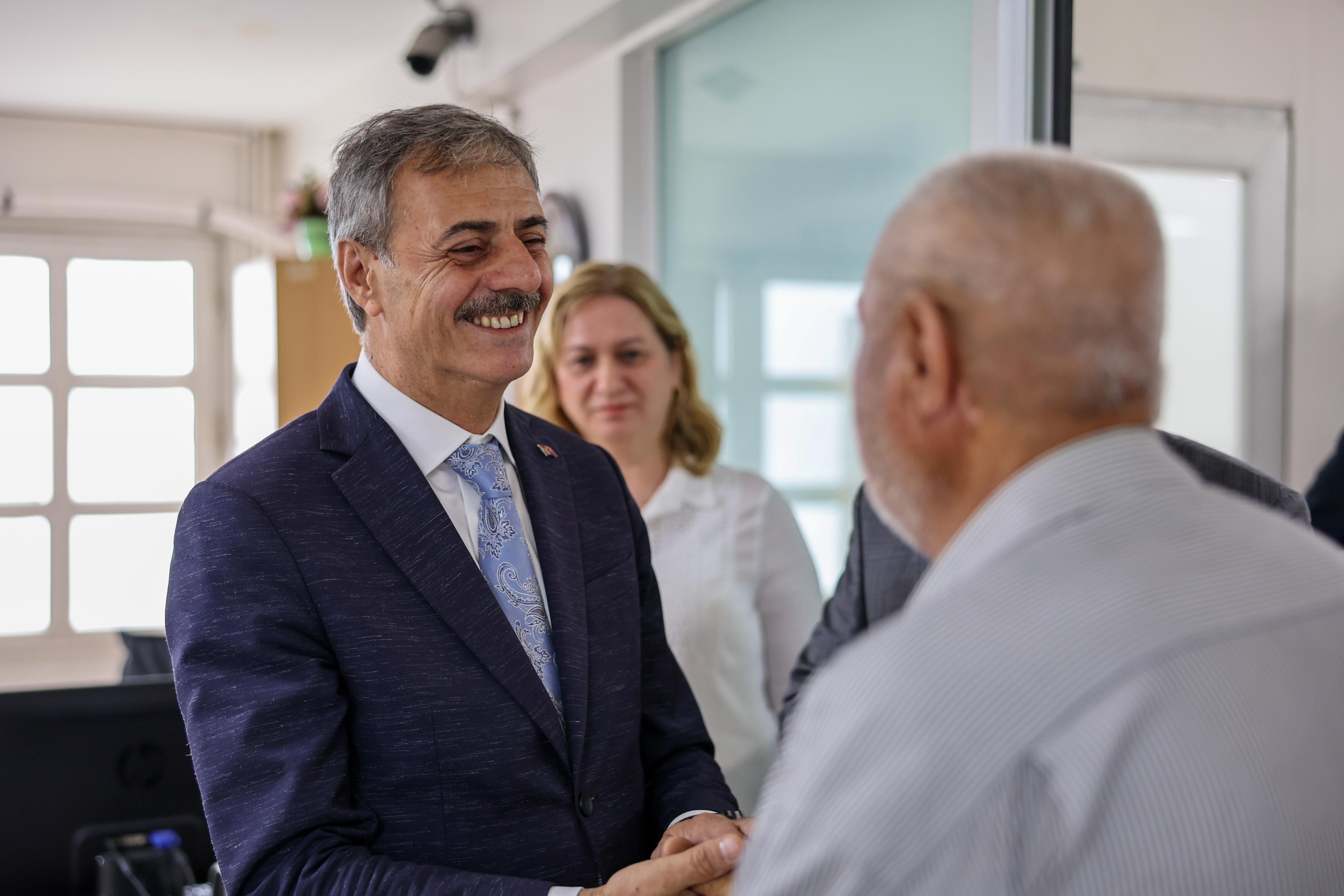 “Önceliğimiz vatandaşlarımıza en iyi hizmeti sunmaktır”