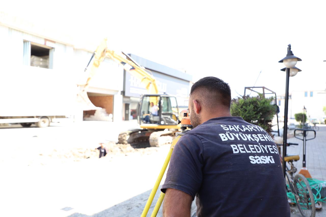 Büyükşehir güçlü altyapı ağını Serdivan’da genişletiyor
