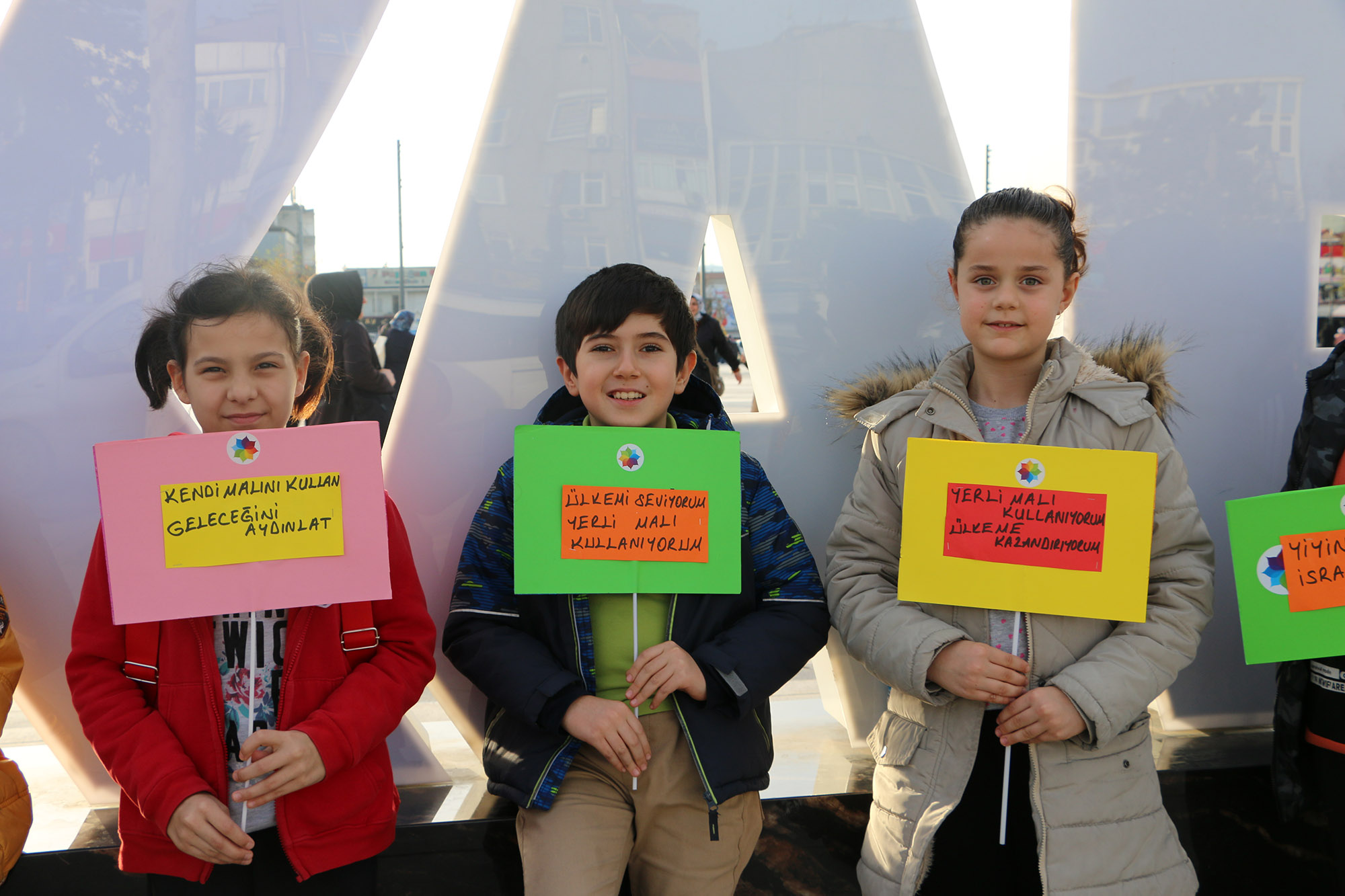 SGM öğrencileri yerli üretim satış merkezlerine hayran kaldı