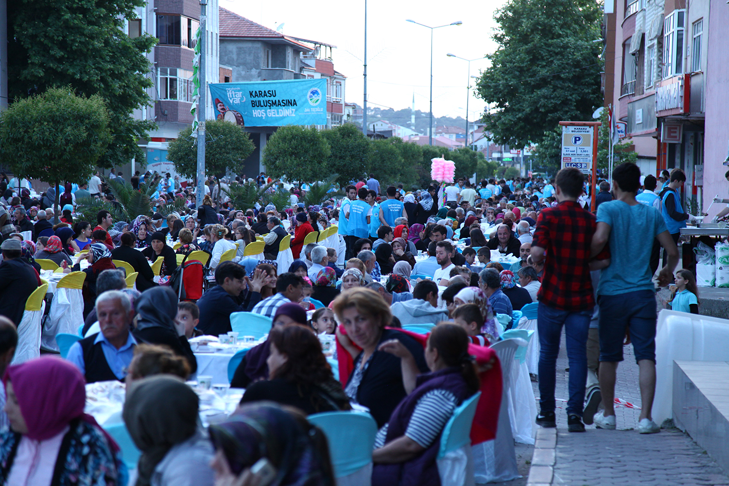 Karasulu binler gönül sofralarında buluştu