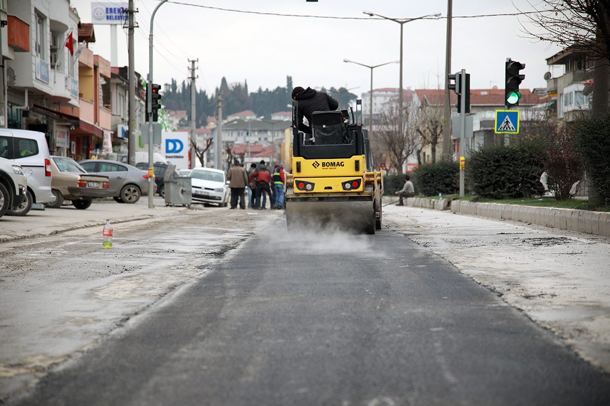 Altyapının hemen ardından asfalt
