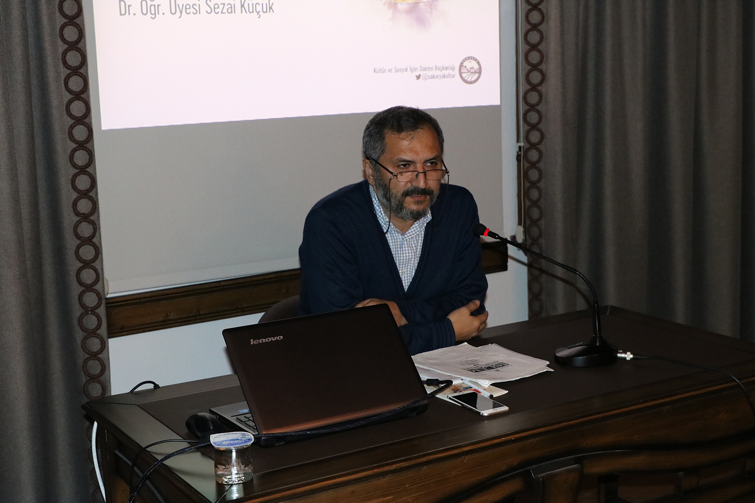 “Mevlana’nın mesnevisi başucu kitabı olmuştur”