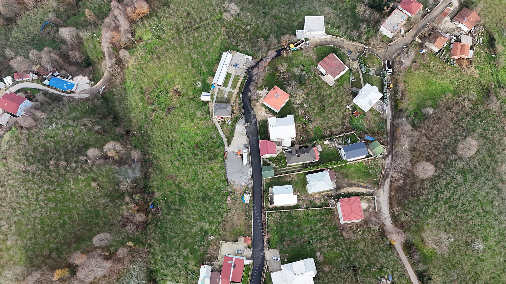 Büyükşehir’den Erenler’de 6 kilometrelik asfalt mesaisi